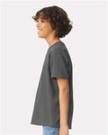 Gildan 2000B Charcoal — on model side