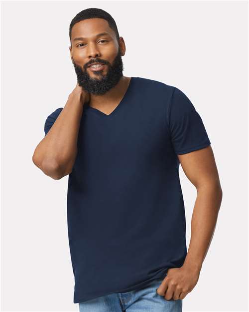 Gildan 64V00 Navy — on model front