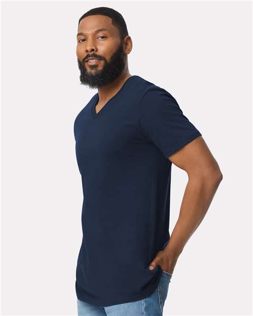 Gildan 64V00 Navy — on model side