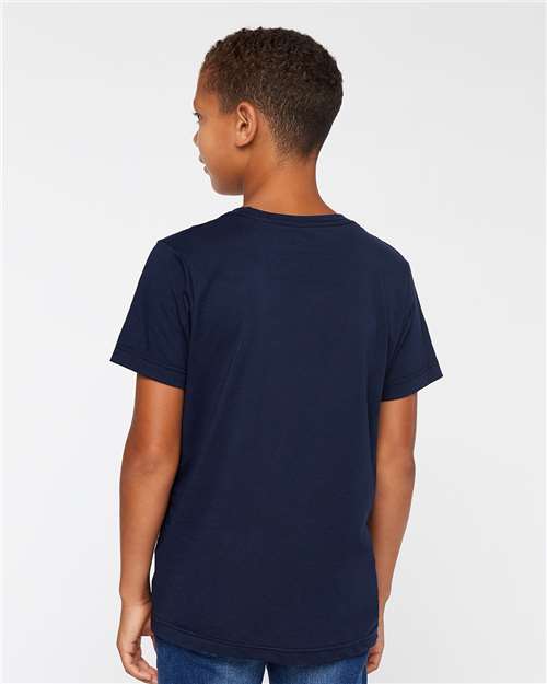 LAT 6101 Navy — on model back