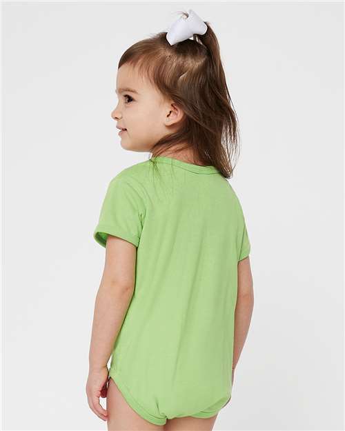 Rabbit Skins 4424 Key Lime — on model back