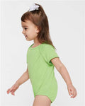 Rabbit Skins 4424 Key Lime — on model side