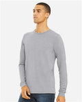 BELLA + CANVAS 3513 Athletic Grey Triblend — on model side