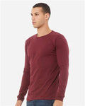BELLA + CANVAS 3513 Maroon Triblend — on model side