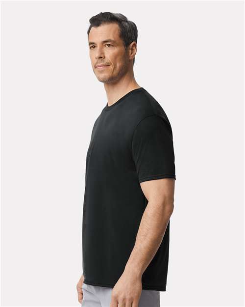 Gildan 42000 Black — on model side