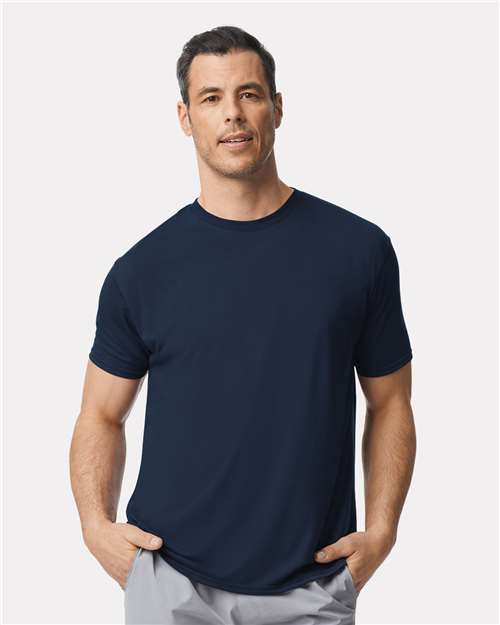 Gildan 42000 Navy — on model front