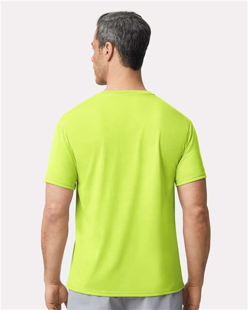 Gildan 42000 Safety Green — on model back
