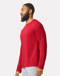 Gildan 42400 Red — on model side