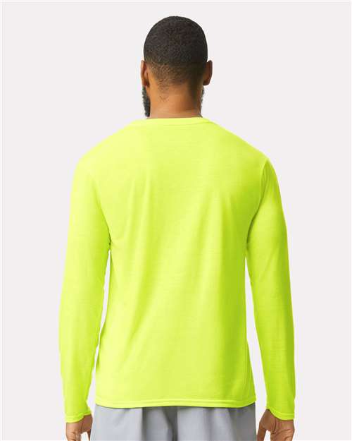 Gildan 42400 Safety Green — on model back