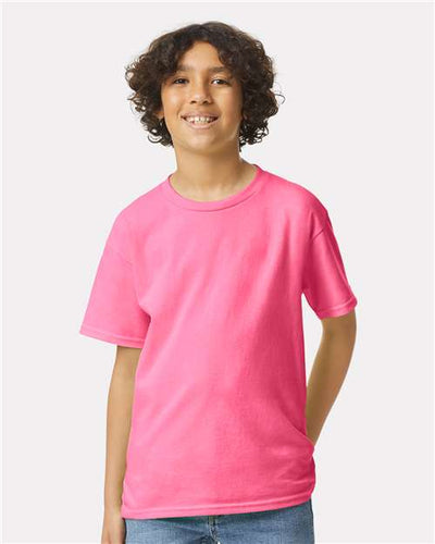 Gildan 2000B Safety Pink — on model front