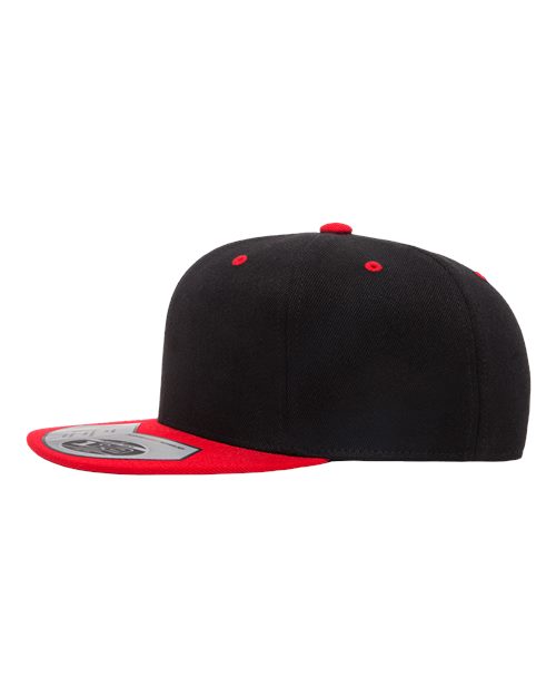 Flexfit 110F Black/ Red — direct side