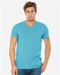 BELLA + CANVAS 3415 Aqua Triblend — on model front