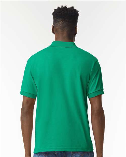 Gildan 8800 Kelly Green — on model back