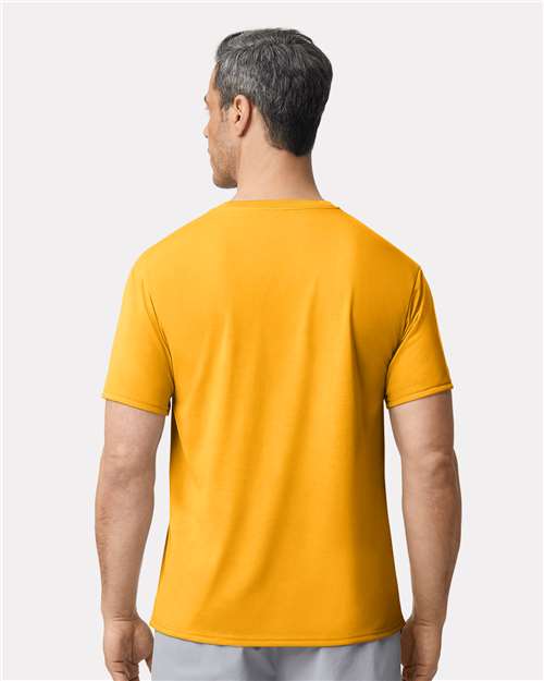 Gildan 42000 Gold — on model back