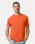 Gildan 42000 Orange — on model front