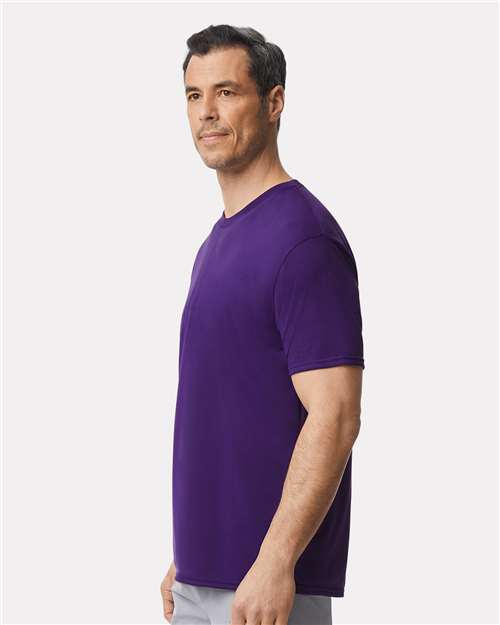 Gildan 42000 Purple — on model side