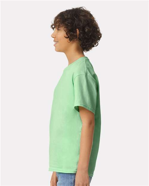 Gildan 2000B Mint Green — on model side