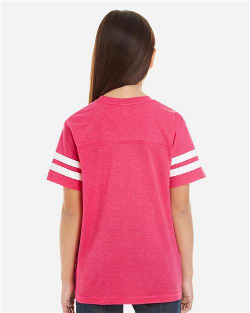 LAT 6137 Vintage Hot Pink/ White — on model back
