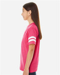 LAT 6137 Vintage Hot Pink/ White — on model side