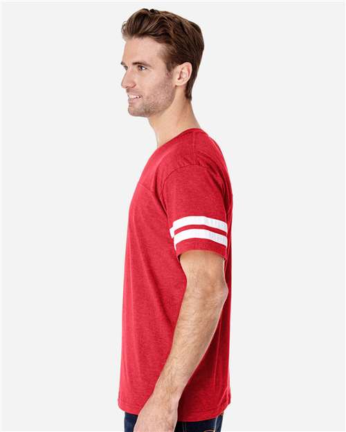LAT 6937 Vintage Red/ White — on model side
