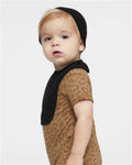 Rabbit Skins 1005 Black — on model side