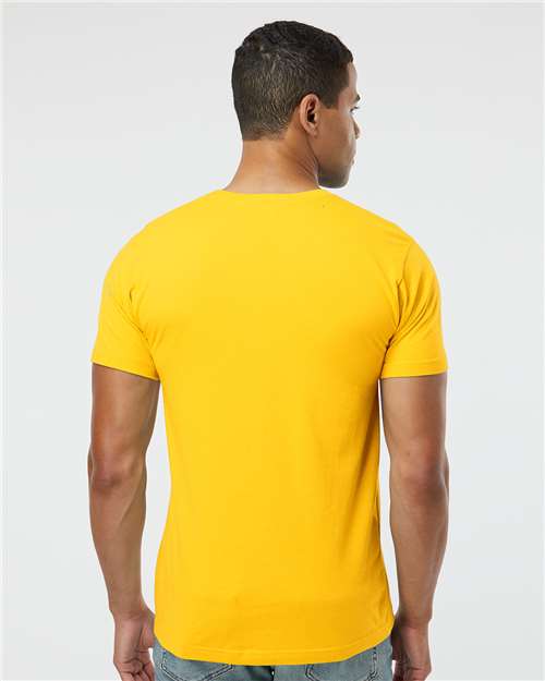 LAT 6901 Yellow — on model back