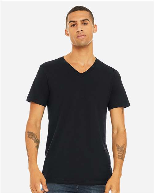 BELLA + CANVAS 3005 Vintage Black — on model front