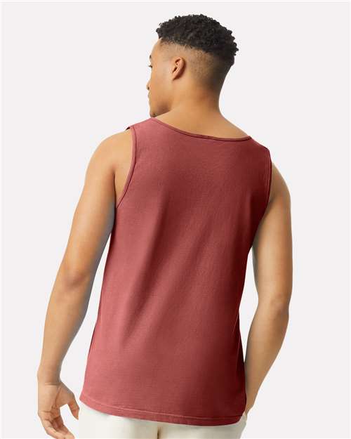 Comfort Colors 9360 Brick — on model back