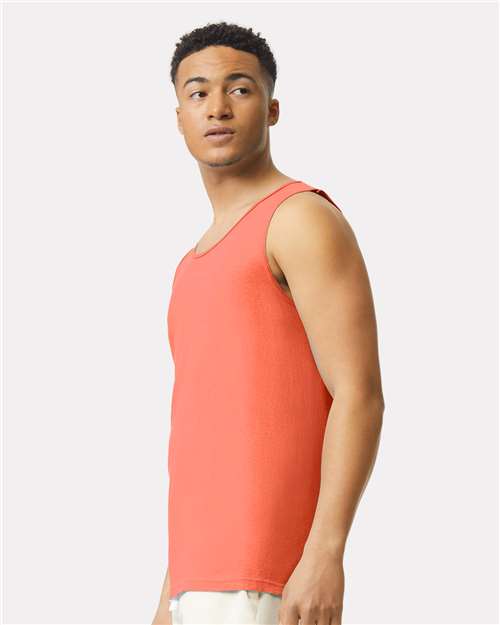 Comfort Colors 9360 Bright Salmon — on model side