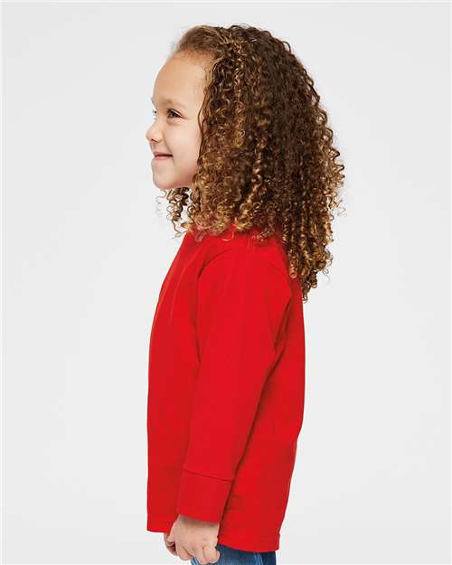 Rabbit Skins 3302 Red — on model side