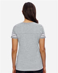 LAT 3537 Vintage Heather/ White — on model back