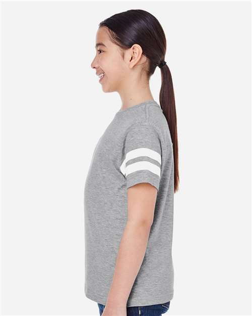 LAT 6137 Vintage Heather/ White — on model side