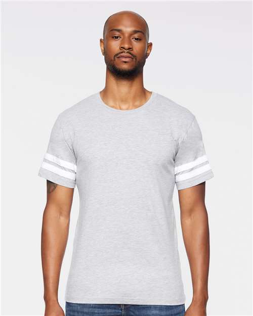 LAT 6937 Vintage Heather/ White — on model front