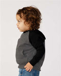 Independent Trading Co. PRM10TSB Carbon/ Black — on model side