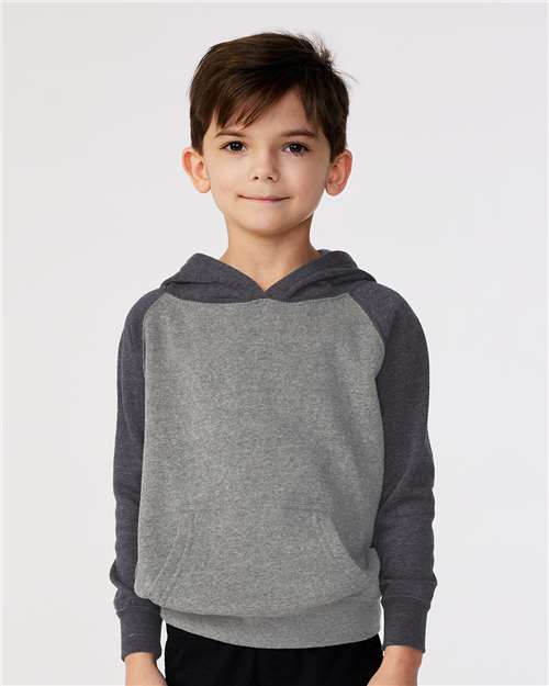 Independent Trading Co. PRM10TSB Nickel/ Carbon — on model front