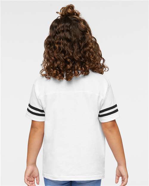 Rabbit Skins 3037 White Solid/ Black — on model back