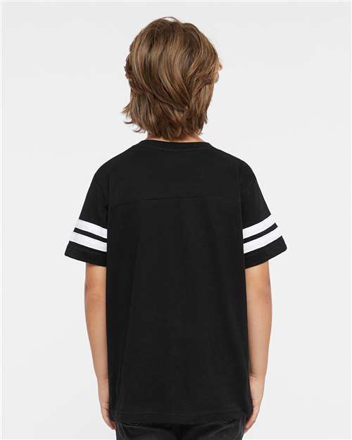 LAT 6137 Black Solid/ White — on model back