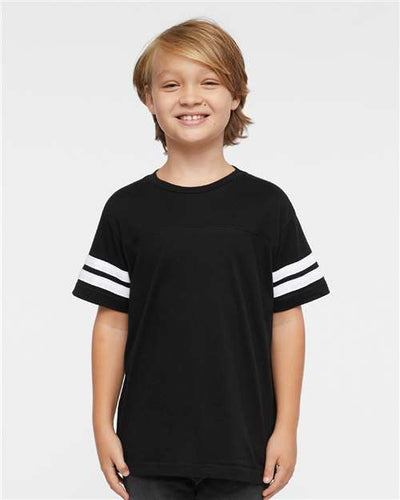 LAT 6137 Black Solid/ White — on model front