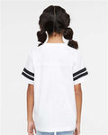 LAT 6137 White Solid/ Black — on model back