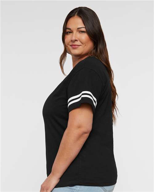 LAT 3537 Black Solid/ White — on model side