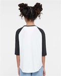 LAT 6130 White Solid/ Black — on model back