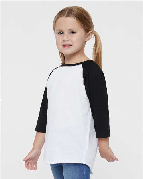 Rabbit Skins 3330 White Solid/ Black — on model side