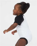 Rabbit Skins 4430 White Solid/ Black — on model side