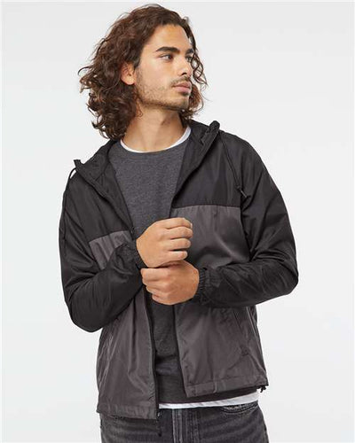 Independent Trading Co. EXP54LWZ Black/ Graphite — on model front