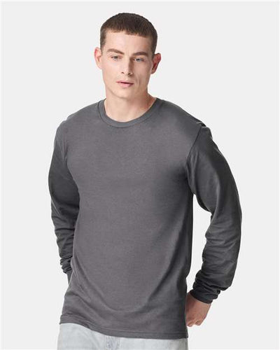 American Apparel 2007 Asphalt — on model front