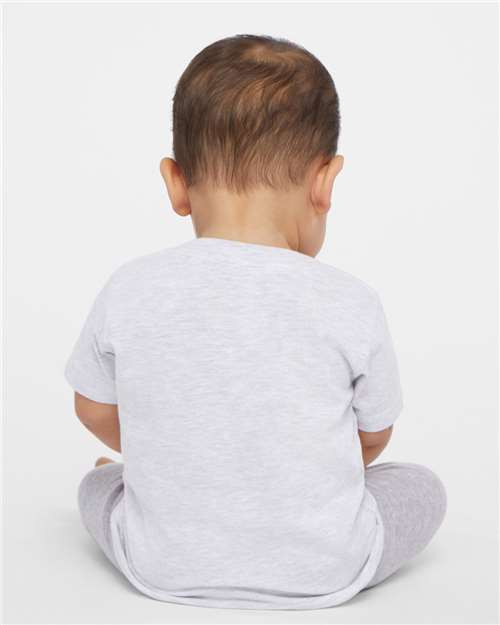 Rabbit Skins 3322 Ash — on model back