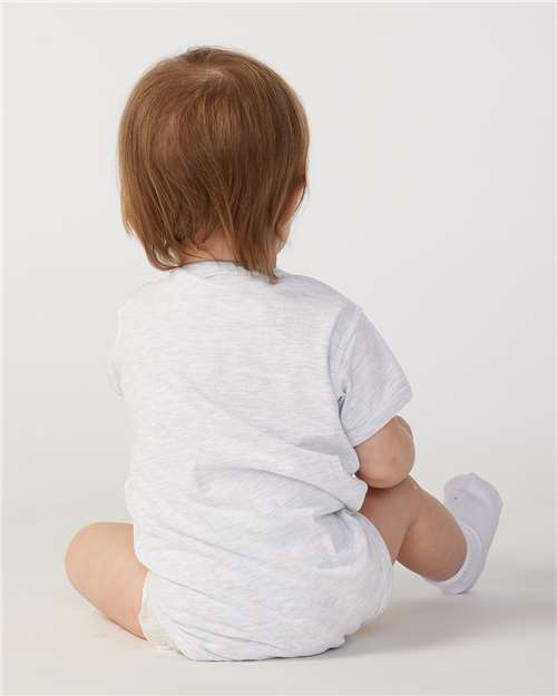 Rabbit Skins 4424 Ash — on model back