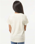 LAT 6101 Natural Heather — on model back
