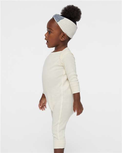 Rabbit Skins 4412 Natural — on model side