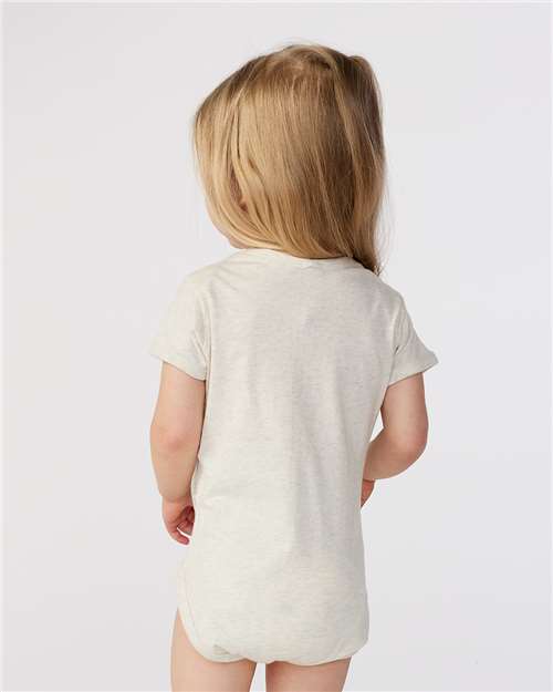 Rabbit Skins 4424 Natural Heather — on model back